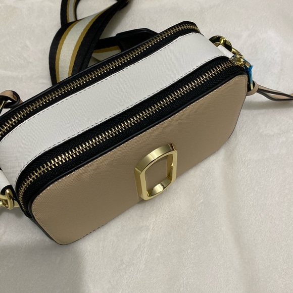 Colorblock Crossbody Bag - Picture 1 of 8